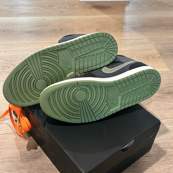 New in box Nike Air Jordan 1 Mid SE Craft AJ1 Anthracite Light Olive 10.5 - Picture 5 of 6